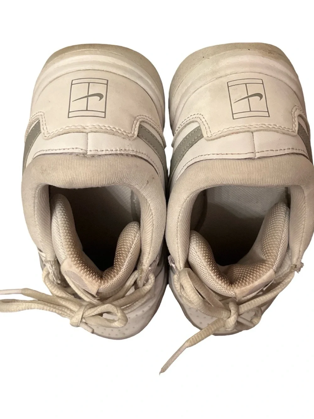 Nike Court Lite Sneakers